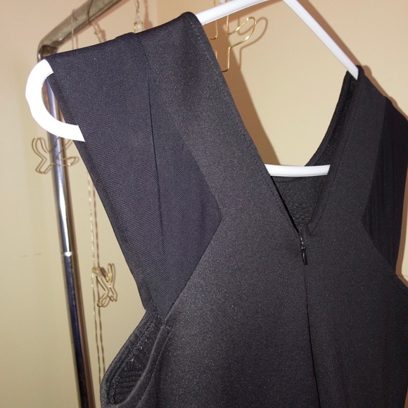 Black formal dress - Picture 3 of 4